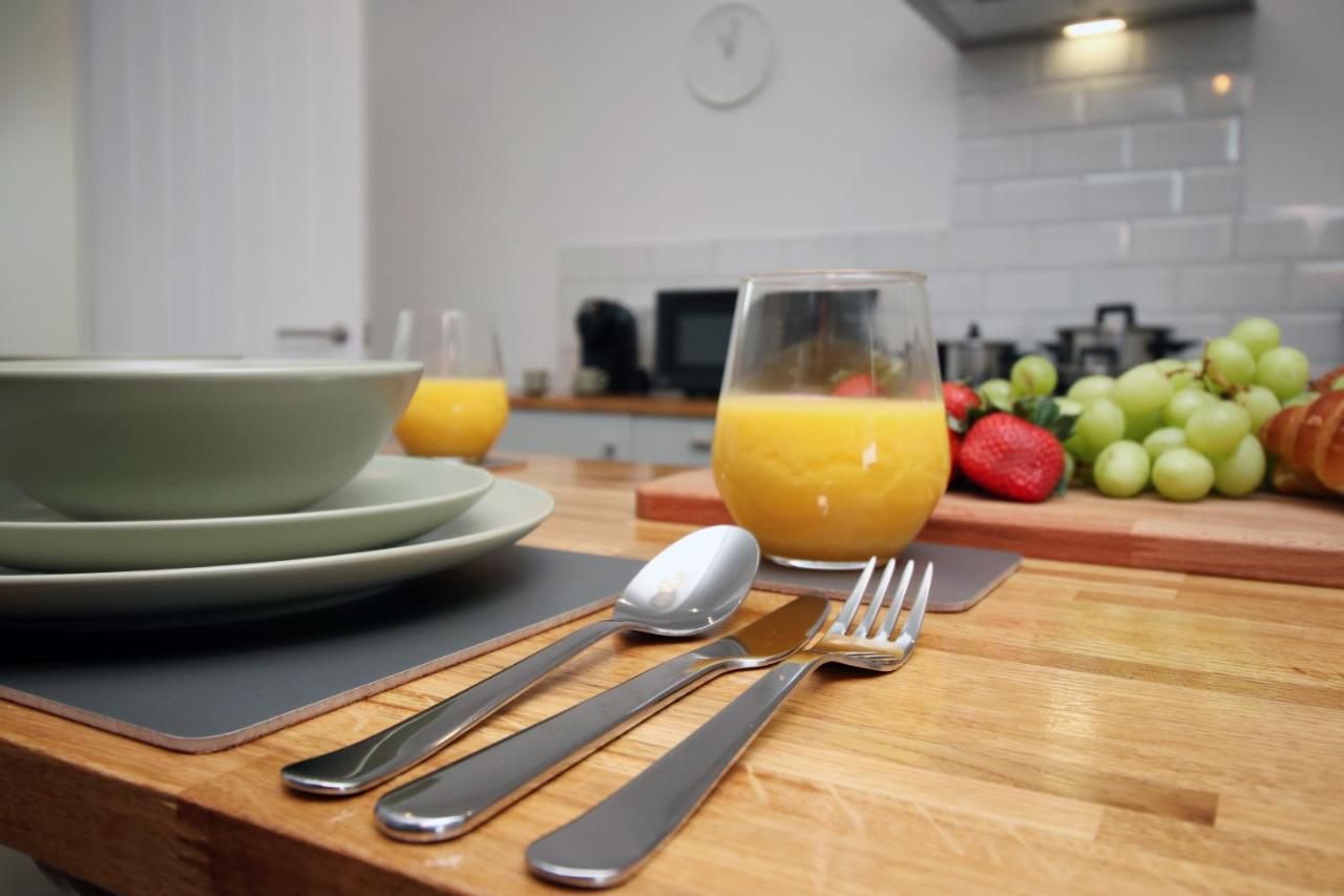 No 49 City Apartments, Perfect For Business And Leisure Stays, 10 Min Drive Into City Centre, Easy Access To Local Transport, 1Br And 2Br Available, Free Parking Cardiff Exteriér fotografie