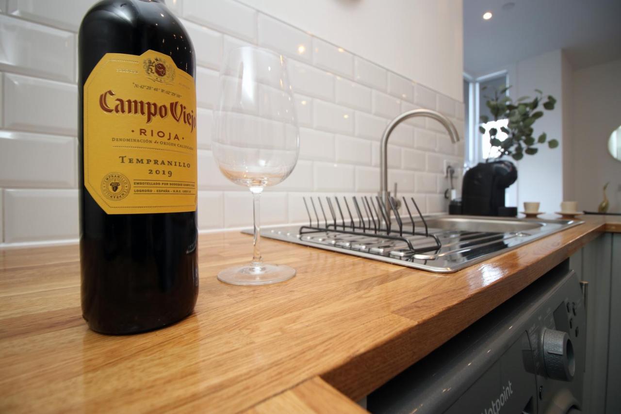No 49 City Apartments, Perfect For Business And Leisure Stays, 10 Min Drive Into City Centre, Easy Access To Local Transport, 1Br And 2Br Available, Free Parking Cardiff Exteriér fotografie